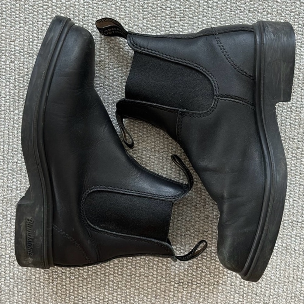 Blundstone Chelsea Boots #063: Dress Boots